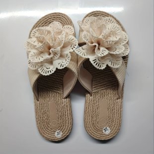Breathable And Comfortable Flip Flops Make Your Feet